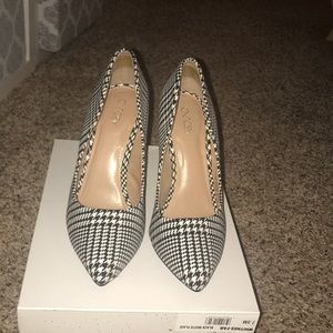 Patterned Black and White Pumps